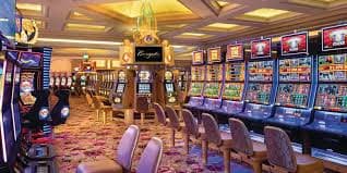 Live casino table experience available on vph777 for Filipino players